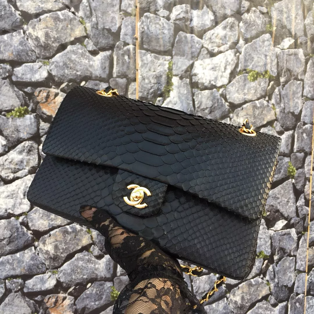 CL Flap Bag 0112