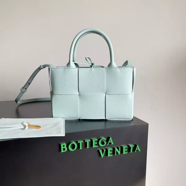 BOTTEGA VENETA ARCO MINI TOTE 0114