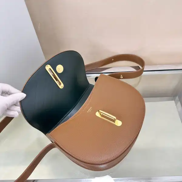 Affordable Burberry Medium Rocking Horse Bag 0122