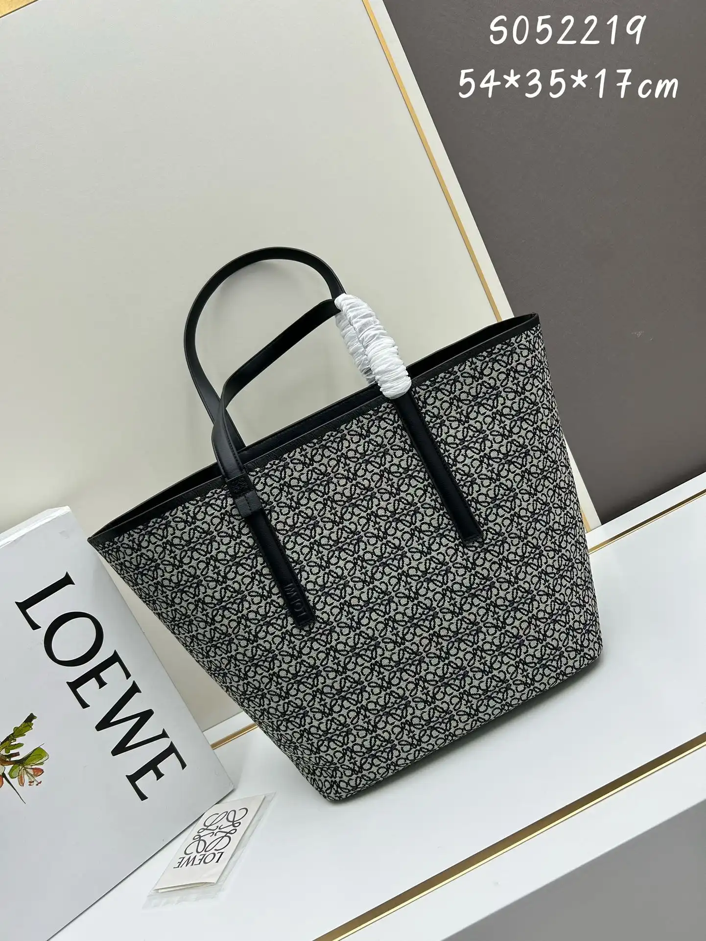 Cheap Lowee tote bags-54.5*35*17cm 0123