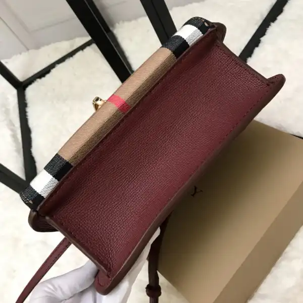 Cheap Burberry Crossbody Bag 0122