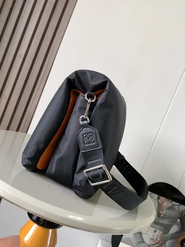 Affordable Lowee Goya Puffer leather shoulder bag-30*20.5*10CM 0123