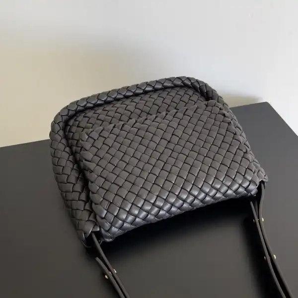 Affordable BOTTEGA VENETA  Small Cobble Shoulder Bag 0124