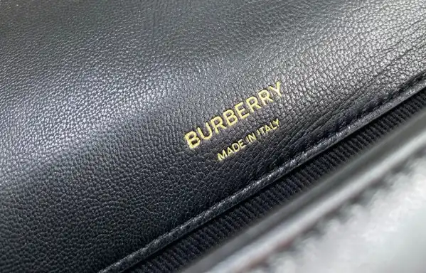 Cheap BURBERRY MEDIUM Lola Bag 0122