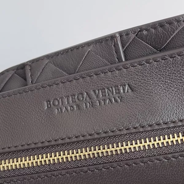 Affordable BOTTEGA VENETA MEDIUM ANDIAMO 0113