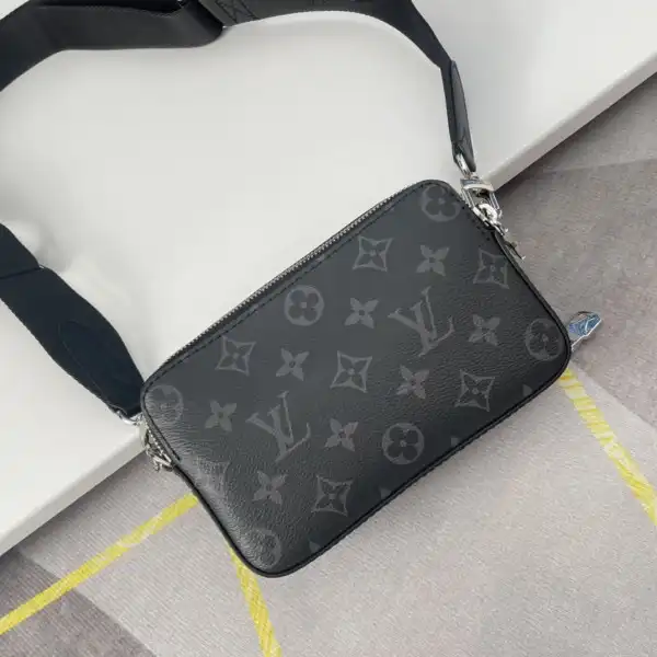 Cheap LOUIS VUITTON Alpha Wearable Wallet 0129