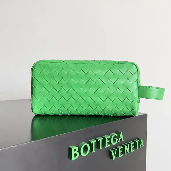 Cheap Bottega Veneta  Intrecciato Leather Wallet-On-Strap 0124