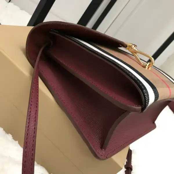 Cheap Burberry Crossbody Bag 0122