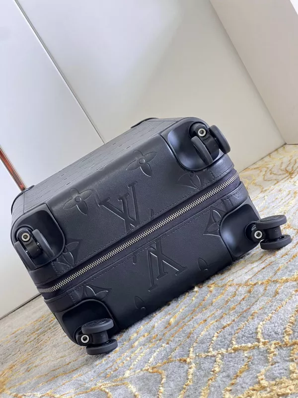 Affordable Louis Vuitton HORIZON 55 0120