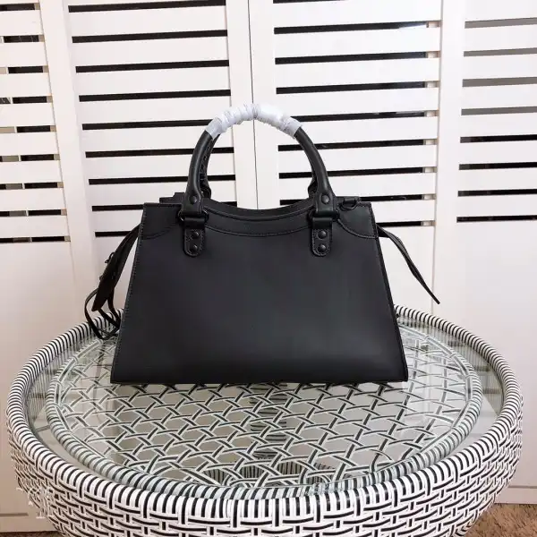 Affordable BALENCIAGA NEO CLASSIC SMALL TOP HANDLE BAG 0201