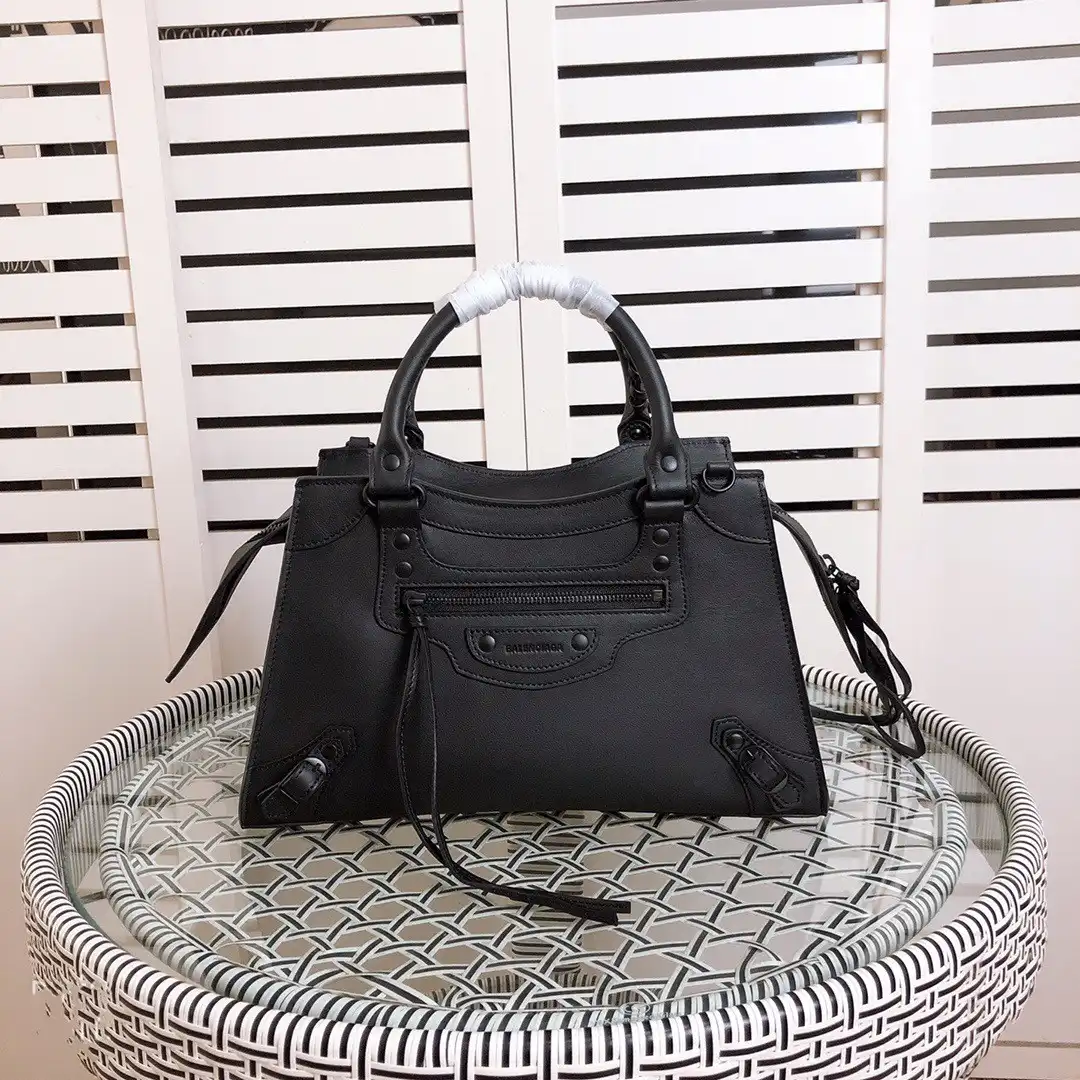 Affordable BALENCIAGA NEO CLASSIC SMALL TOP HANDLE BAG 0201