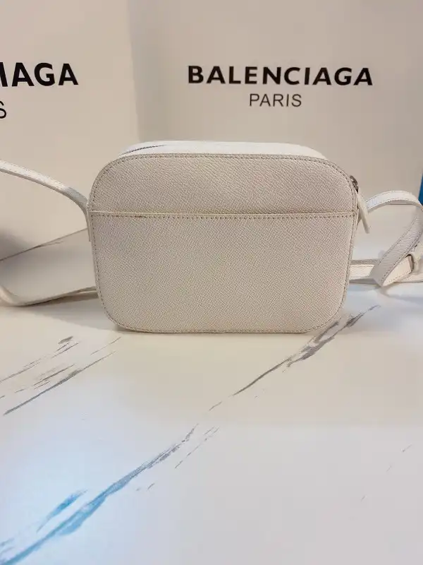 Cheap BALENCIAGA EVERYDAY CAMERA BAG XS 0201